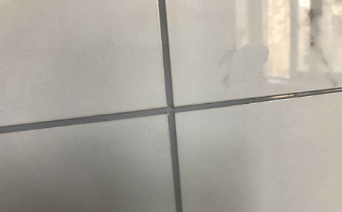 鋪貼瓷磚不做美縫行嗎